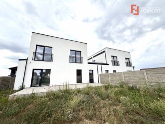 Duplex cu 5 camere, despartit prin camera tehnica, teren de 365 mp - S