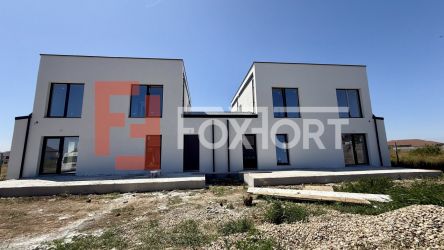 Duplex cu 5 camere, teren de 365 mp - Sanandrei