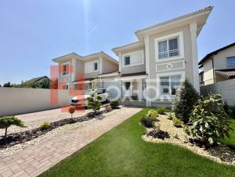 Duplex de lux cu 5 camere si garaj in Mosnita