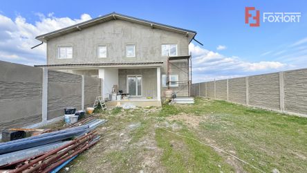 Duplex de vanzare, 4 camere cu toate utilitatile - Mosnita Noua