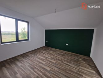 Duplex de vanzare, 4 camere, Mosnita Veche