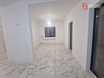Duplex de vanzare cu 3 camere si teren de 309 mp - Recas