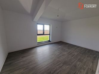 Duplex de vanzare cu 3 camere si teren de 309 mp - Recas