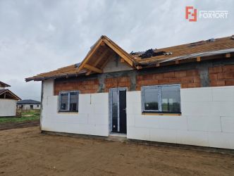 Duplex de vanzare cu 3 camere, zona Bucovat