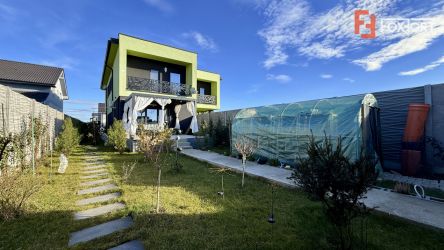 Duplex deosebit de vanzare, 4 camere, zona linistita - Mosnita Veche