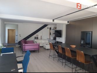 Duplex design deosebit, zona Decathlon - V1146