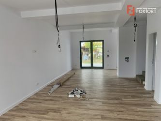 Duplex despartit prin camera tehnica in Mosnita Noua - V2525