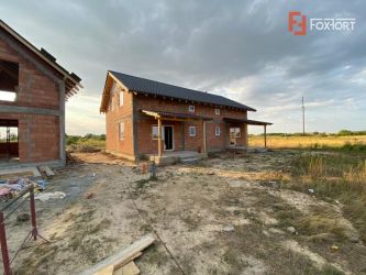 Duplex Intreg la Rosu Mosnita Zona Valery 