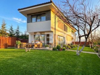 Duplex la cheie de vanzare zona cartierului Buna Ziua teren 258 mp