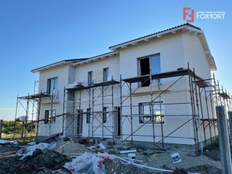 Duplex la Cheie Toate Utilitatile Mosnita Zona Centrala  - V2392