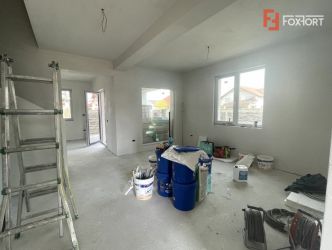 Duplex la CHEIE-unit prin camera tehnica - V2693