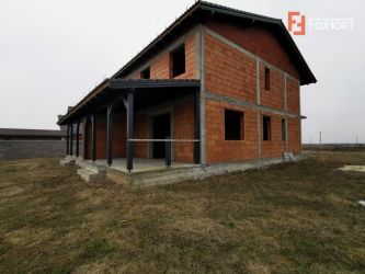 Duplex /la rosu/ in Sanandrei, 