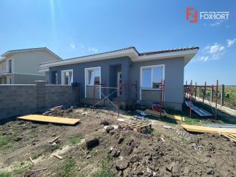 Duplex Mosnita Finalizat cu Toate Utilitatile