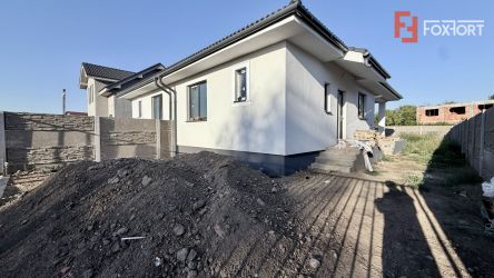 Duplex pe parter 3 camere Albina - Timis
