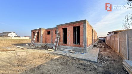 Duplex pe parter, 3 camere - toate utilitatile in Ghiroda