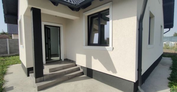 Duplex pe parter in Utvin unit prin camera tehnica - ID V4083 90430