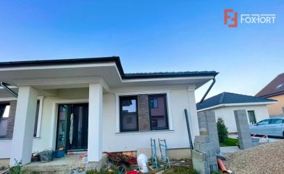 Duplex pe parter la cheie - V2498
