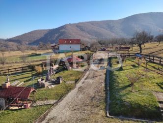 EXCLUSIVITATE - Casa 9 camere 615 mpu 9 bai 3600 mp teren in Fantanele