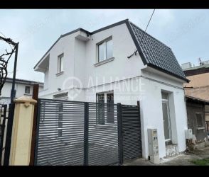 FALEZA NORD - Casa de inchiriat pentru activitati comerciale/ birouri