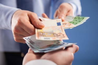 Finanțarea împrumuturilor între persoane fizice