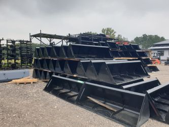 FRONT LOADER BUCKET