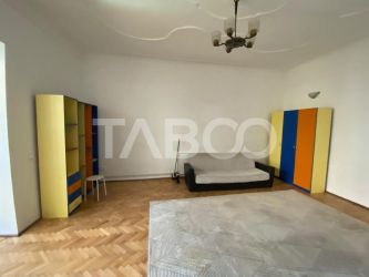 Garsoniera de inchiriat 42mpu mobilata utilata zona Centrul Istoric