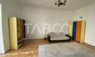 Garsoniera de inchiriat 42mpu mobilata utilata zona Centrul Istoric