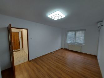 Garsonieră de închiriat – Ideală pentru sediu firmă!