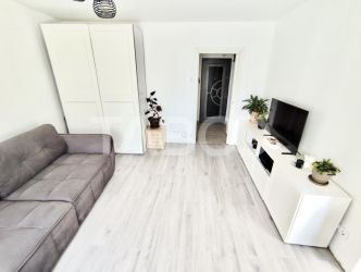 Garsoniera de vanzare langa Piata Mihai Viteazu cu balcon si lift