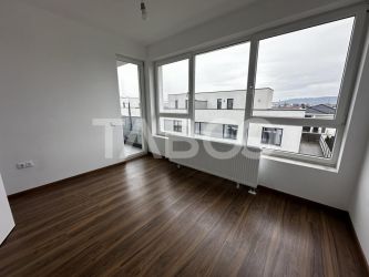 Garsoniera decomandata de vanzare 41 mpu balcon loc parcare Selimbar