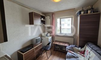 Garsoniera decomandata etaj intermediar 1 zona Vasile Aaron Sibiu