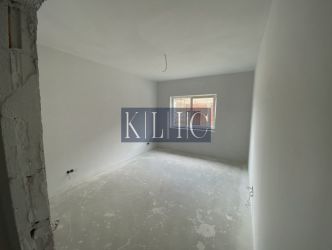 Garsoniera vanzare la cheie decomandata 40mpu lift Brana Selimbar