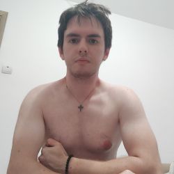Gigolo discret pentru femei Constanța 