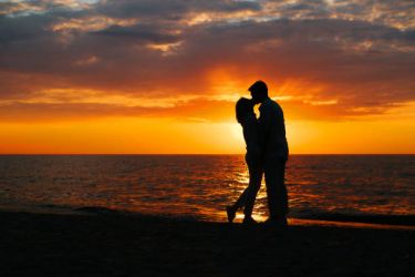 Gigolo pentru nevoile femeii Constanța 