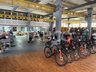 Hala 430mp cu vitrina 21m si birouri zona circulata Piata Cluj