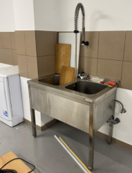 HORECA BUCURESTI –  ECHIPAMENTE PUTIN FOLOSITE : FRIGIDER, DOSPITOR 