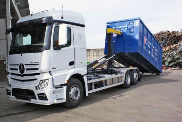 Închiriere Autocamion cu Sistem Abroll-Kipper si containere