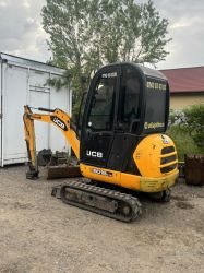 Inchiriez miniexcavator 1.100 leizi totul inclus