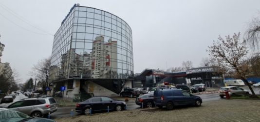 Inchiriez spatiu de birouri, zona Metrou Brancoveanu, 40mp, 450euro