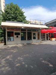 Inchiriez (vand) chiosc