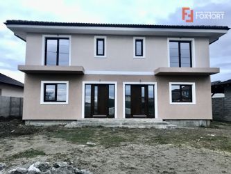 Jumatate de  duplex, de vanzare , spatios, cu 4 camere,  in zona Ghiro