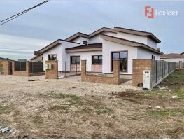 Jumatate duplex 4 camere in Mosnita Noua - ID V8