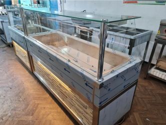LINII DE AUTOSERVIRE – VITRINE CALDE bain marie si VITRINE RECI 