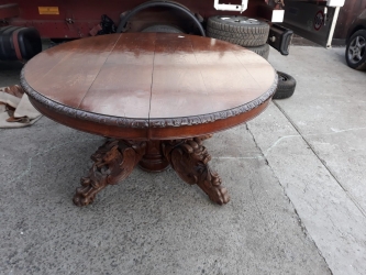 Masa din lemn masiv antica