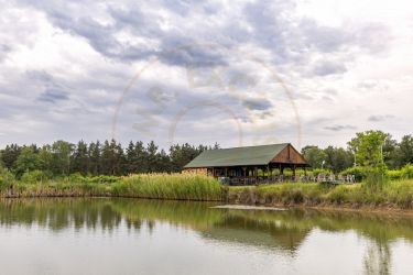 Motel, camping, piscina si lacuri de pescuit pe un teren de 49 285 mp
