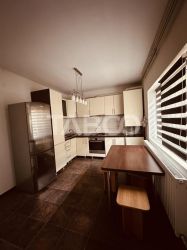 Oportunitate de investitie! Doua apartamente 100 mpu la casa Lazaret