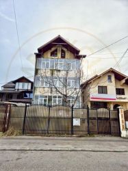 Oportunitate în Pitești! Casă S+P+2E+M, 300 mp utili + 500 mp curte