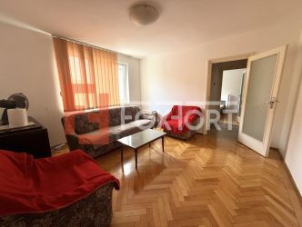 OPORTUNITATE INVESTITIE -Apartament cu 3 camere, etaj intermediar, zon