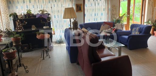 Pensiune 23 camere 19 bai 2100 mp utili restaurant terasa Alba Iulia 