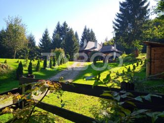 Pensiune de lux de vanzare in inima padurii langa Sibiu